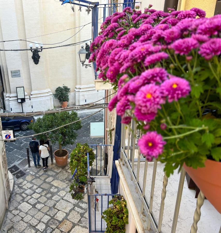 Palazzo Barone,Nel Cuore Del Borgo Antico. Bari Exterior foto