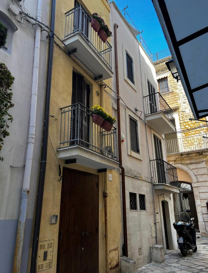 Palazzo Barone,Nel Cuore Del Borgo Antico. Bari Exterior foto